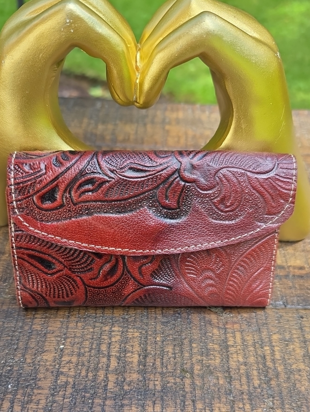 Women's Embossed Floral Leather Clutch Wallet